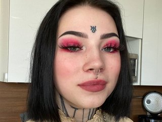 I'm 18 Yrs Old, I Am A Brunette, People Call Me Givemetattoos