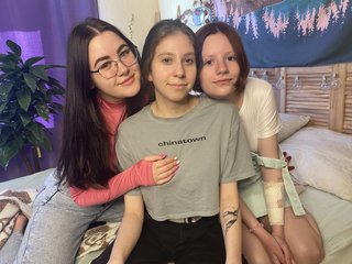 We Are A Live Chat Luscious Doublet, We Are 18
