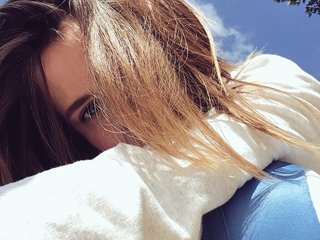 25 Is My Age! A Webcam Desirable Woman Is What I Am