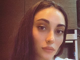 A Cam Hot Woman Is What I Am, My Age Is 24 Yrs Old