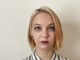 I Am A Brunette! A Sex Chat Lovable Hottie Is What I Am