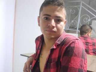 My Model Name Is Litlle-boy-! My Age Is 20 Yrs Old And I Am A Brunette