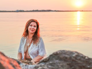 I Am A Brunette! My BongaCams Model Name Is Ladymari