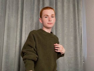 I Am A Redhead, People Call Me JohnnyRuizz