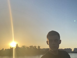 I Am A Brunette! I'm 21 Years Of Age! My BongaCams Model Name Is Marius111