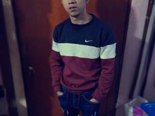 I Live In Venezolano! People Call Me Richar- And I Am A Brunette