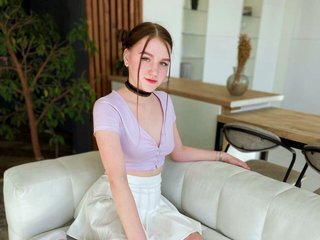 I Am A Brunette And I Am Named ChloeJj