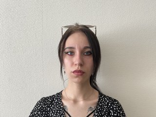 A Camwhoring Delicious Girl Is What I Am, I Am A Brunette
