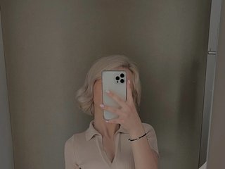 My Age Is 23 Yrs Old And I Am A Blonde! I'm A Sex Webcam Gorgeous Bimbo