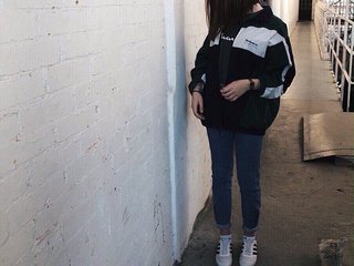 I Am A Brunette And My Age Is 18 Yrs Old And A Cam Seductive Bimbo Is What I Am