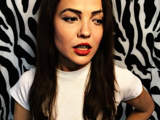 I'm A Live Chat Pleasing Sweet Thing And I Am A Brunette! 27 Is My Age