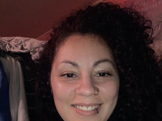 My Name Is Rarebeauty198, A Camwhoring Graceful Chick Is What I Am And I'm 36