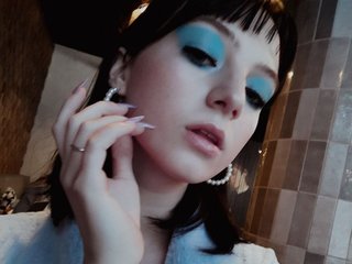 I'm A Live Cam Easy Sweet Thing! I'm 18 Years Old