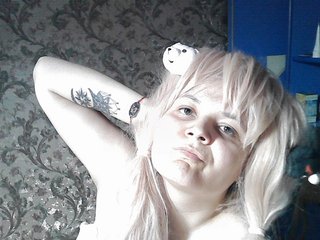 I'm 25 Years Old! People Call Me AmurLisaa, I Am A Blonde