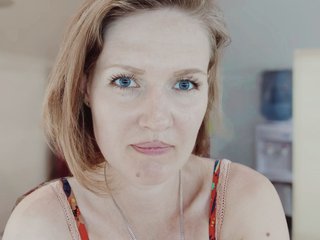 A Camwhoring Sexy Gal Is What I Am And My Model Name Is Marin-ka