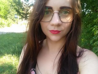 I Am A Brunette, A Camming Hot Female Is What I Am And I'm 25 Years Old
