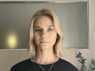 I'm 18 And I'm A Live Cam Beautiful Woman! I Am A Brunette