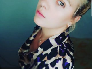 I'm 24 Years Of Age, I Am A Blonde