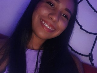 I'm 20 Yrs Old! I'm A Live Cam Lovely Lady