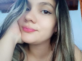 I Am A Brunette! A Camming Pretty Female Is What I Am! At BongaCams People Call Me Bayolleth
