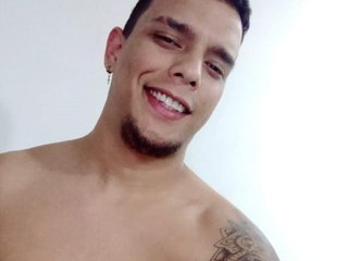 My BongaCams Name Is Abrahambigx, My Age Is 35 Years Old