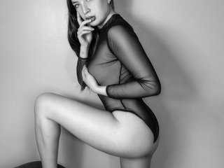 I Am A Brunette And I'm A Live Cam Desirable Babe And My BongaCams Name Is MissChloeVm