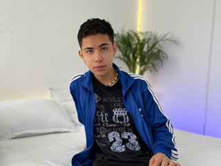 My Age Is 19 Years Old, I Am Named ErickcliforVm And I Am A Brunette