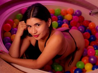 I'm A Camming Hot Woman And At BongaCams People Call Me Ximenaconti