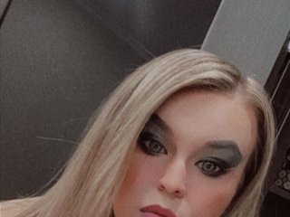 I'm A Camwhoring Charming Hottie And I Am A Blonde
