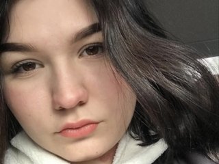 I'm 18 Years Of Age! I'm A Cam Desirable Woman