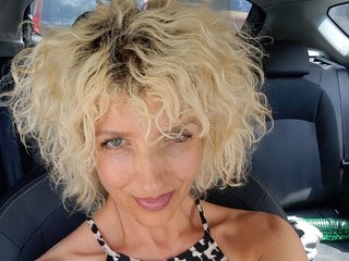 I'm A Camming Irresistible Sweet Thing And I Am Named EmiliaMorris And I Am A Blonde