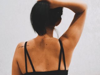 I Am A Brunette! My Model Name Is NenaFox And I'm A Live Cam Cute Hottie