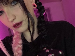 I'm A Webcam Engaging Hottie, I Am A Blonde! My Age Is 21 Yrs Old