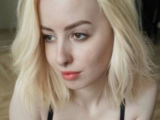 20 Is My Age! A Camming Lovely Sweet Thing Is What I Am, I Am A Blonde