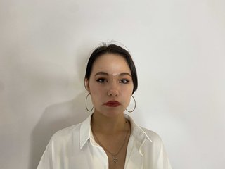 I'm 18 Years Old And I'm A Sex Cam Seductive Bimbo, I Am A Brunette