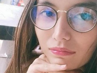 A Live Cam Delectable Girl Is What I Am! At BongaCams People Call Me Small-aurola, I'm 18 Years Old