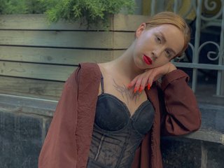 My Age Is 18 Years Old, I'm A Sex Chat Beautiful Female! At BongaCams I'm Named Caelyda