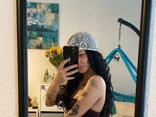 I Am A Brunette! At BongaCams People Call Me ValeriaAddams