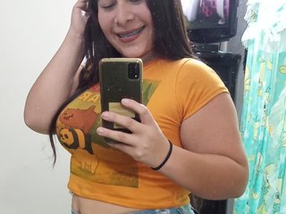 People Call Me Foxestreme And I'm 29 Years Old! I'm A Camwhoring Pleasing Girl
