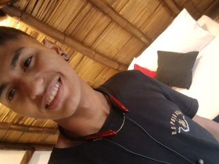 I'm 19 Years Old And At BongaCams I'm Named Morenosexy125