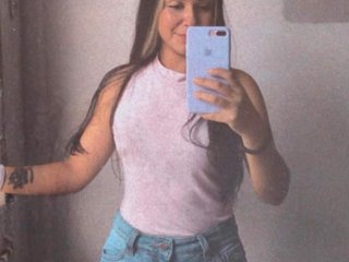 At BongaCams People Call Me Sophie-Venus, 18 Is My Age And I Am A Brunette