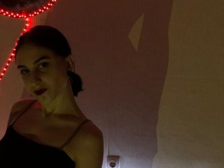 I Am A Brunette! A Camming Cute Chick Is What I Am And I'm 22 Years Old
