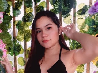 A Live Webcam Graceful Honey Is What I Am! I Am A Brunette! I'm 19 Yrs Old