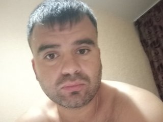I Am A Brunette, 34 Is My Age