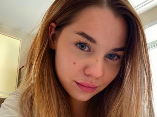 I'm A Sex Webcam Lovely Girl And I Am A Blonde And People Call Me MindyFly
