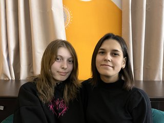 We Live In Los-Angeles! We Are A Live Webcam Good-looking Set, We Are 18 Yrs Old