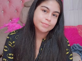 I'm 18 And I Am A Brunette! I Am Named Sammyxlovex