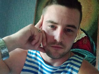 I Am Named Qwerty19-3 And I Am A Brunette