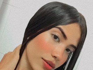 I'm A Live Chat Beautiful Sweet Thing And I'm 18 And I Am A Brunette