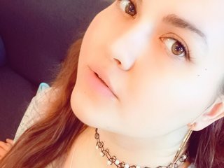 I'm 26 Yrs Old! A Cam Irresistible Woman Is What I Am, I Am A Brunette